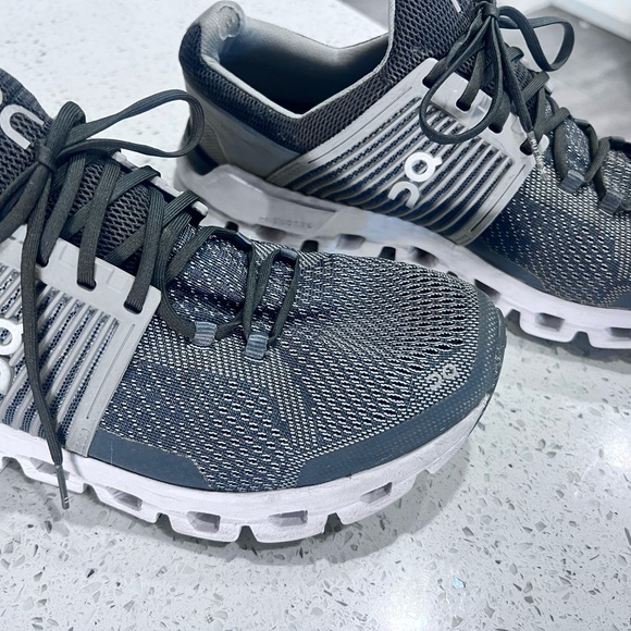 ON Running Gray Sneakers Mens Size 8.5 Grey Black - Picture 9 of 11